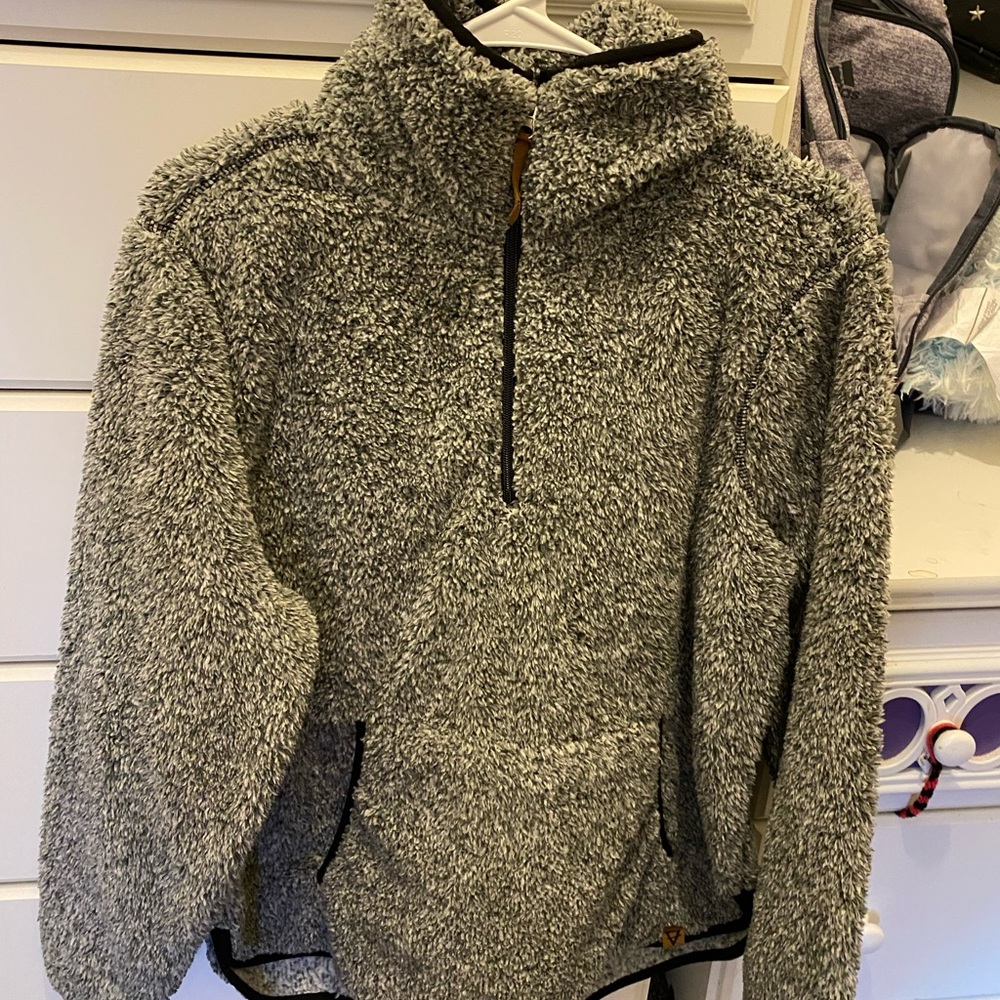 Fluffy half zipped hoodie